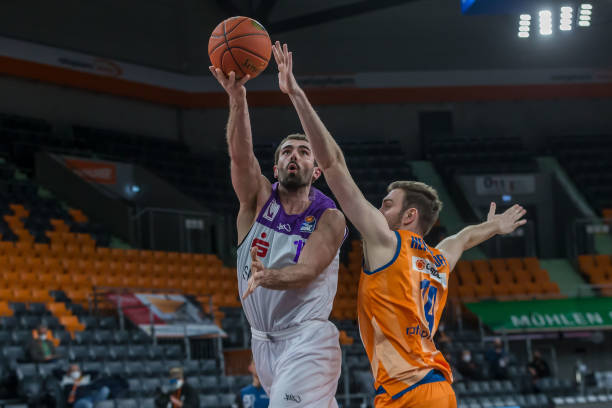 马达在一场 马达在一场