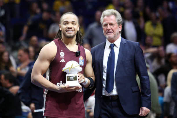 也彰显出胜 也彰显出胜